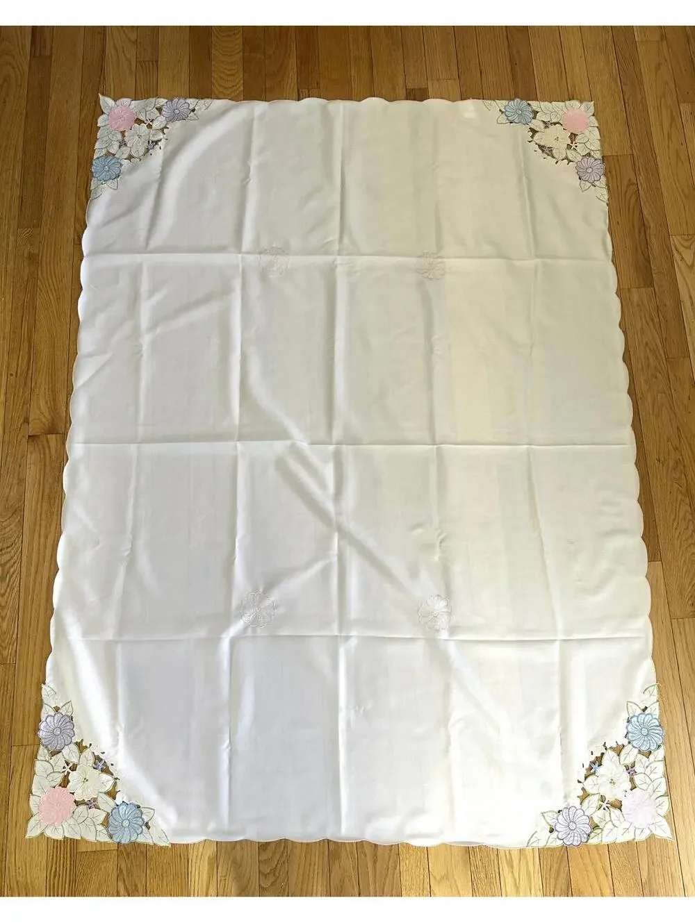 VTG Spring Tablecloth 51x69 Pink Purple Floral Applique Cottagecore Farmhouse